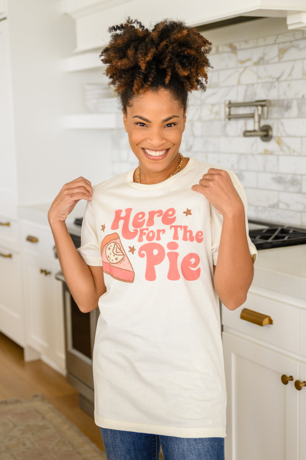 Here For The Pie Graphic T-Shirt In Cream